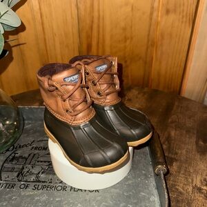 Sperry Kids Tan and Black Boots